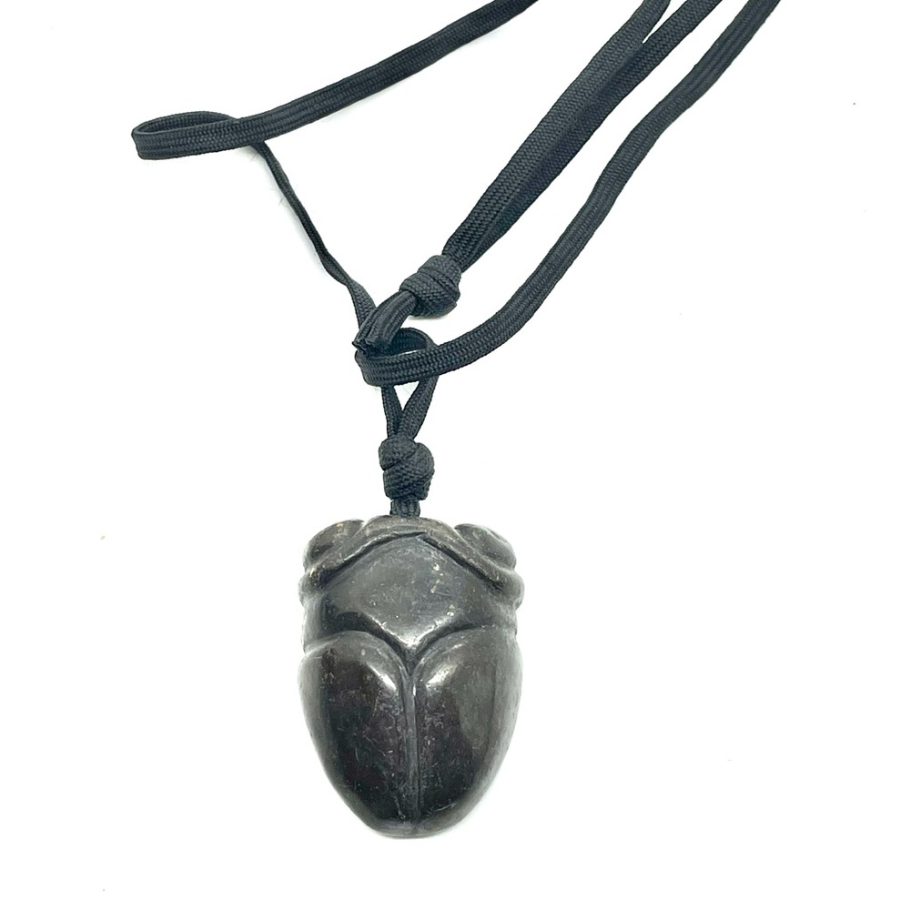 An Old China Zhongshan Culture crystal Carved Necklace